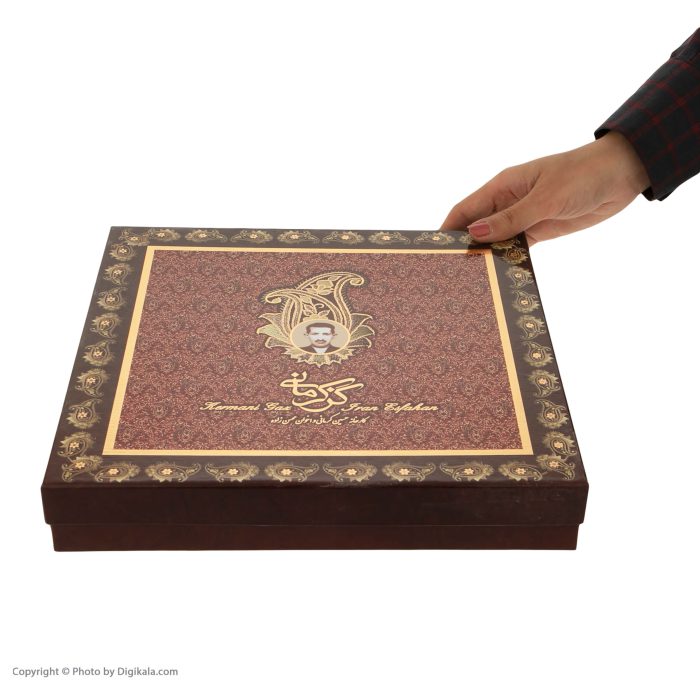 گز لقمه و آردی بادام 40 درصد فوق ممتاز انگبینی گز کرمانی